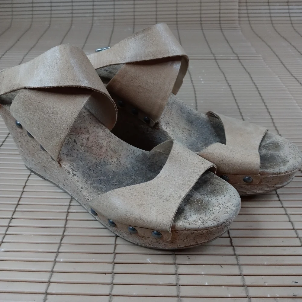 Lucky Brand women's cork platform wedge 4